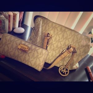 Michael Kors Purse